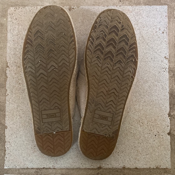 TOMS Rose Gold Metallic Woven Women’s Nova Slip-Ons, 7.5 - Picture 3 of 3